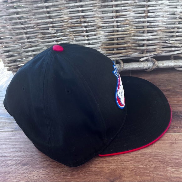 Dubble Bubble black flat brim SnapBack hat - Picture 4 of 5